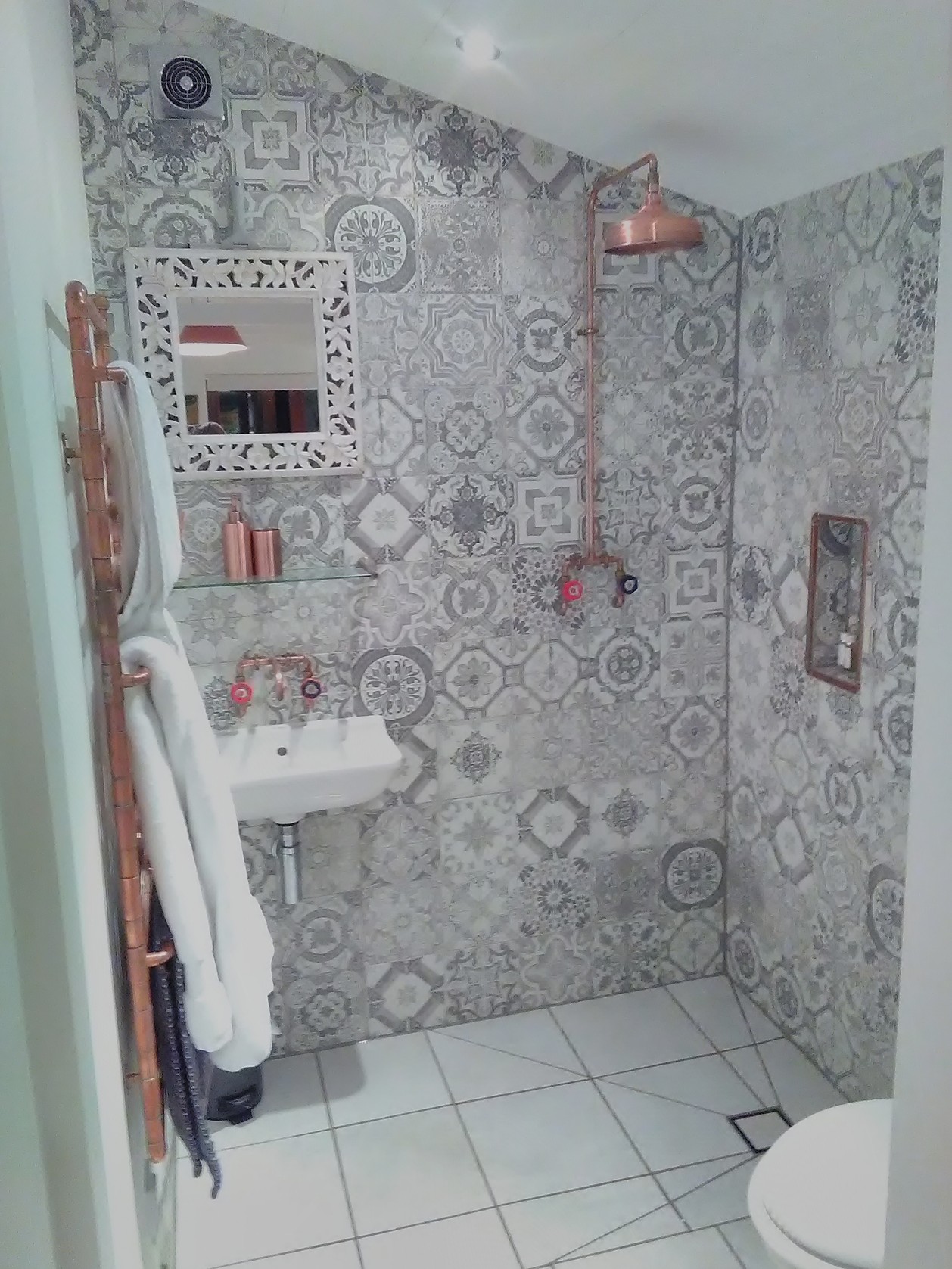 7 Tips For a Small Ensuite Renovation - On The Ball Bathrooms