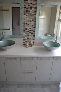 Vanity Border - Through Mirror