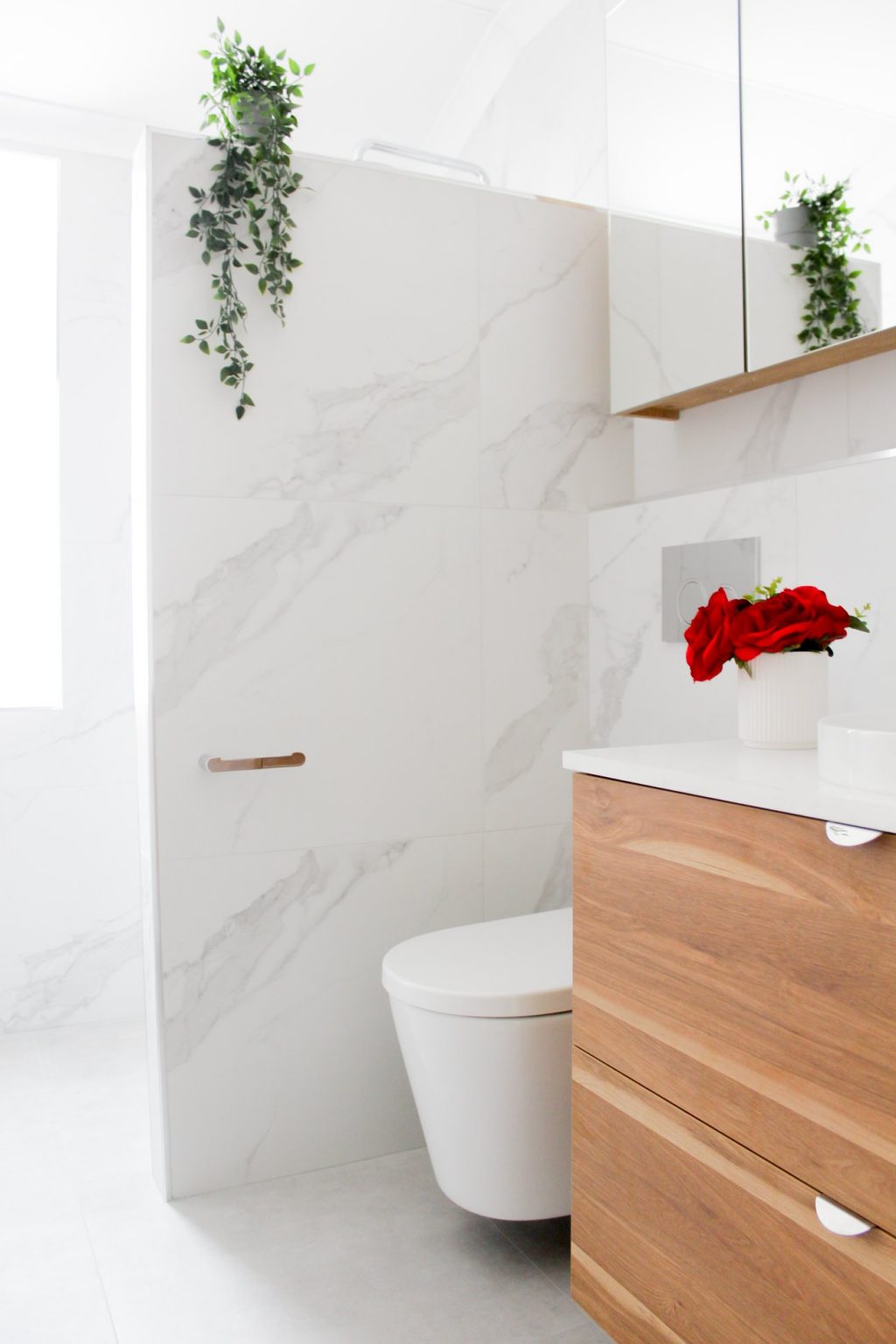 Easy Cleaning Shower Screen - The Case For A Tiled Shower Wall - On The ...
